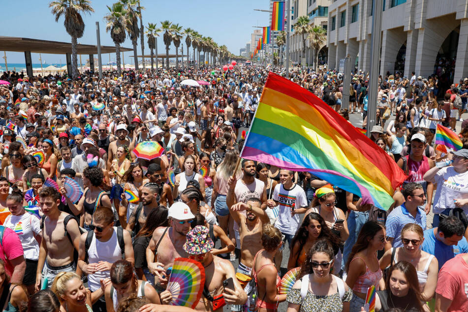 Die jährlichen Pride Parade fand 2021 in Tel Aviv wieder statt. Israel ist das einzige Land im Nahen Osten, das gleichgeschlechtliche Paare erlaubt. Anderswo droht ihnen die Todesstrafe.