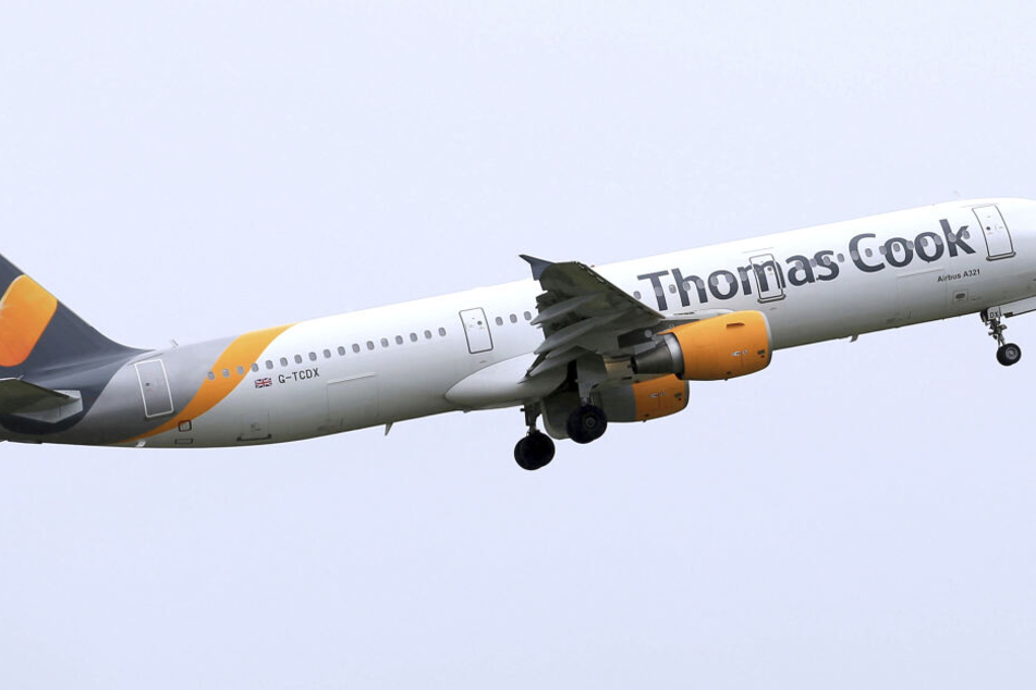 Ein Flugzeug des britischen Touristikkonzerns Thomas Cook. Die Bemühungen um die Rettung sind gescheitert.