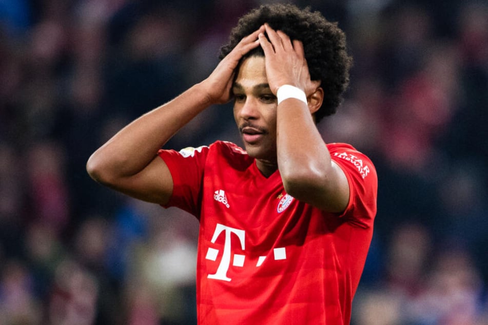 Bayern-Star Serge Gnabry raufte sich nach der 1:2-Heimpleite gegen Bayer 04 Leverkusen die Haare.