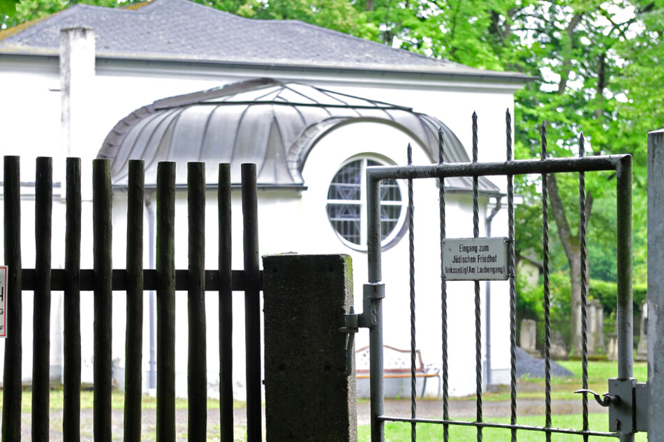 Unweit der Kita befindet sich der Jüdische Friedhof.