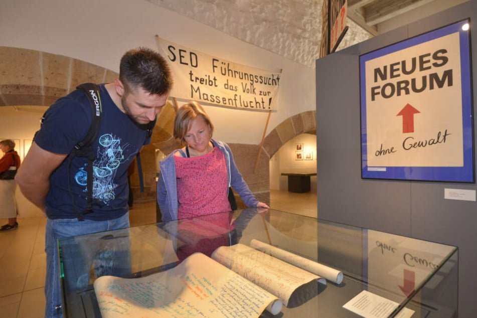 300 Bilder, Plakate und Dokumente zeigt das Schloßbergmuseum zur "Wendezeit".