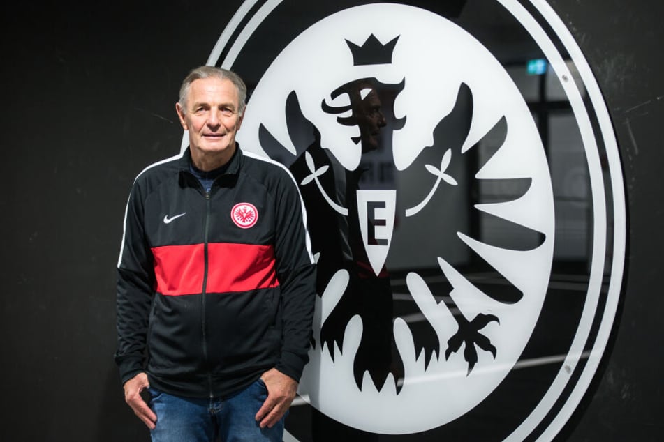 Am Sonntag wird Eintracht-Legende Karl-Heinz "Charly" Körbel 65 Jahre alt.