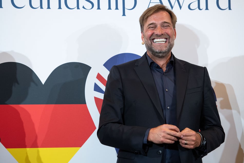 Hat Jürgen Klopp (54) bald noch mehr Grund zum Lachen? Der Coach ist heiß auf ein Talent seines Ex-Vereins.