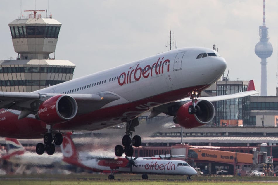 Eine Air-Berlin-Maschine am Flughafen Berlin-Tegel.