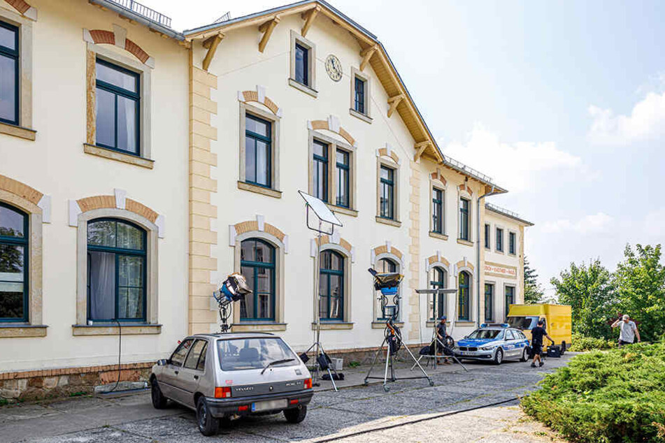 Tatort ist ein ehemaliges Kinderheim am Rande von Moritzburg. Etwa die Hälfte des Films wird in und um das Gebäude spielen.