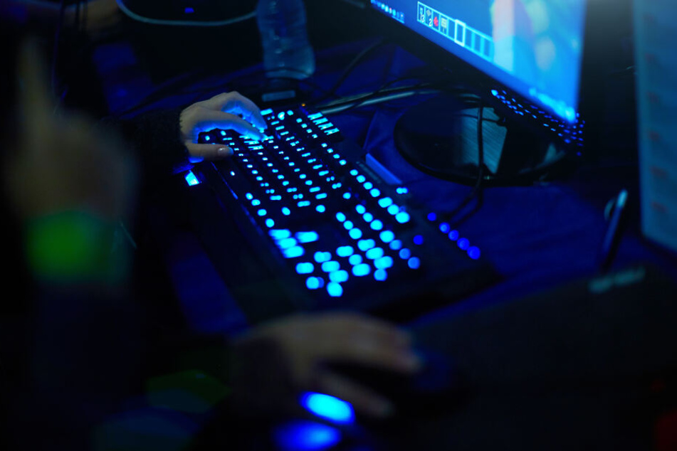 Der Mann war süchtig nach Computerspielen, die ihm in seiner Arbeitslosigkeit noch Halt gaben.
