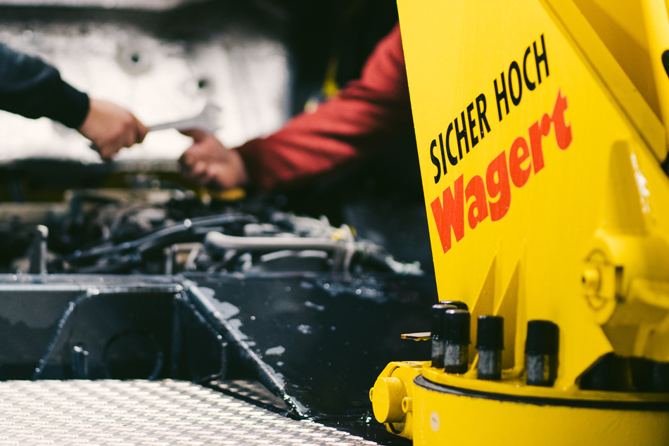 Wartungen und Reparaturen an den Arbeitsbühnen führen bei Wagert eigene Mechatroniker (m/w/d) durch.
