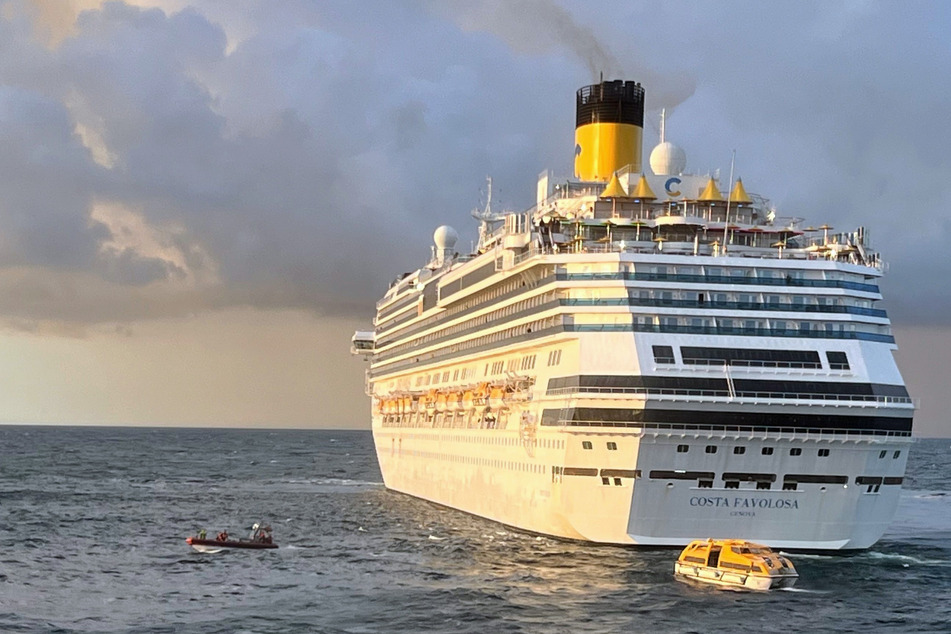 Der Arzt des italienischen Kreuzfahrtschiffes "COSTA FAVOLOSA" war am heutigen Montag an einem außergewöhnlichen Außeneinsatz beteiligt.