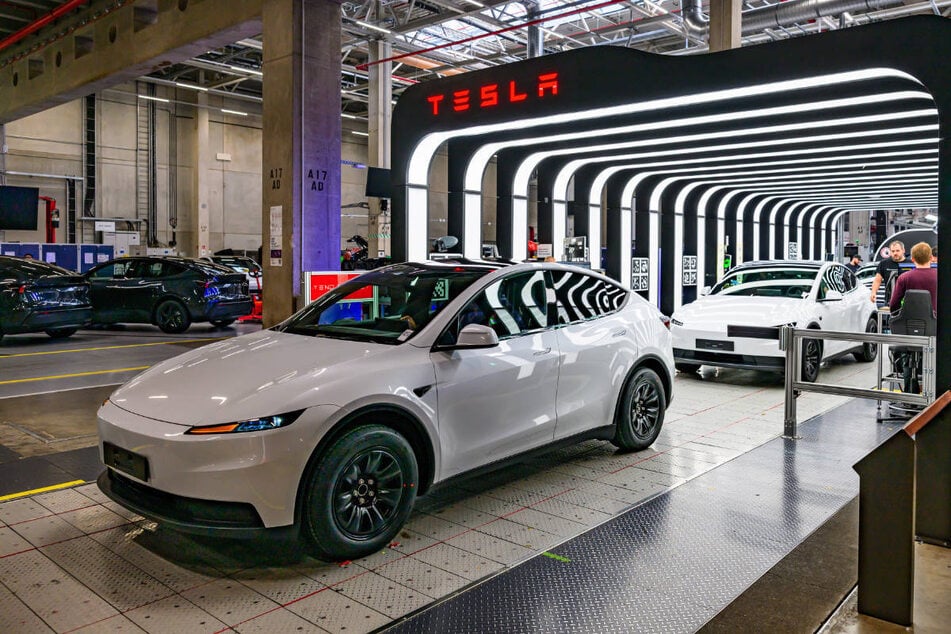 Die ersten 1000 sind da: Tesla stellt neue Mitarbeiter ein