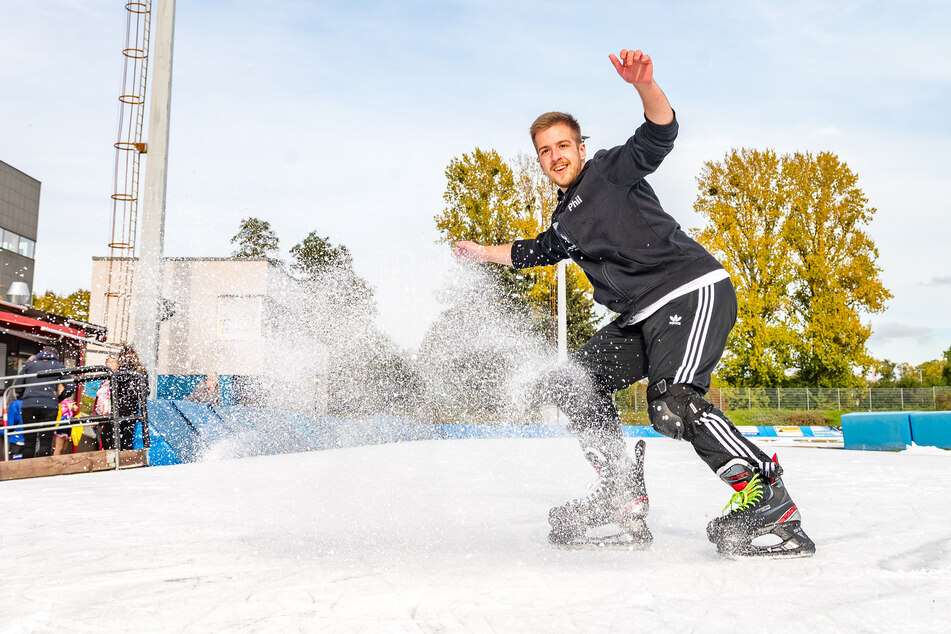 Phil (21) und die restlichen "Ice Cracks Dresden" sind mehr als bereit für die Eislaufsaison.