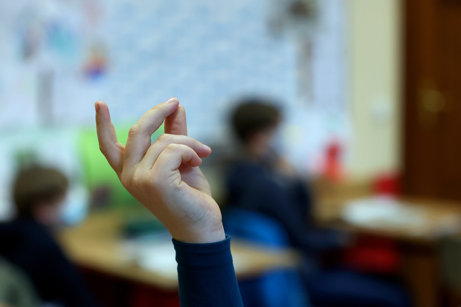 Die Kinder der 1. bis 3. Klasse sind nach gut zwei Monaten Homeschooling schon seit dem 22. Februar wieder im Wechselunterricht (Symbolbild).