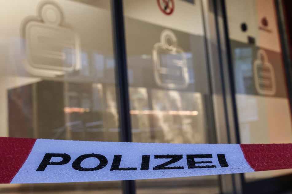 Laut Sparkasse ist der Inhalt eines Schließfaches mit bis zu 10.300 Euro versichert.