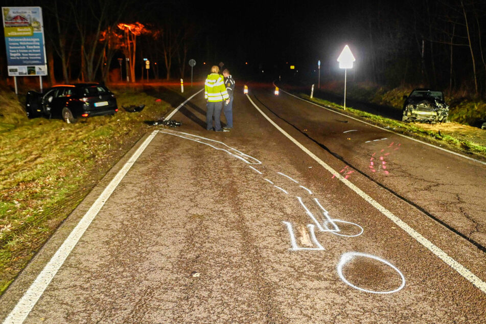 Die Polizei sicherte noch am Abend Spuren des Unglücks und ermittelt nun gegen den Audi-Fahrer.