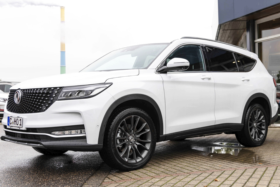 Für gerade einmal mit 36.450 Euro holt Ihr Euch ein SUV, dessen Ausstattung seinesgleichen sucht.