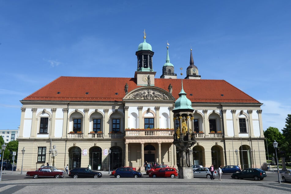 Aktion "Wunschweihnachts-Baum" im Alten Rathaus gestartet