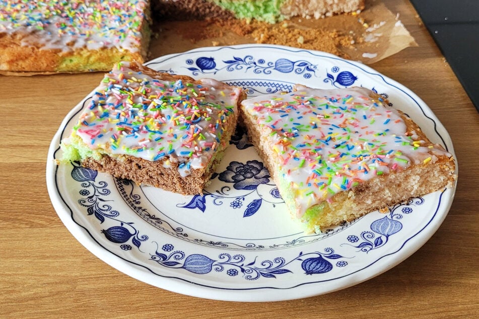 Bunter Papageienkuchen vom Blech nach original DDR-Rezept