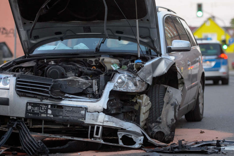 Von beiden Autos blieb nicht viel übrig.