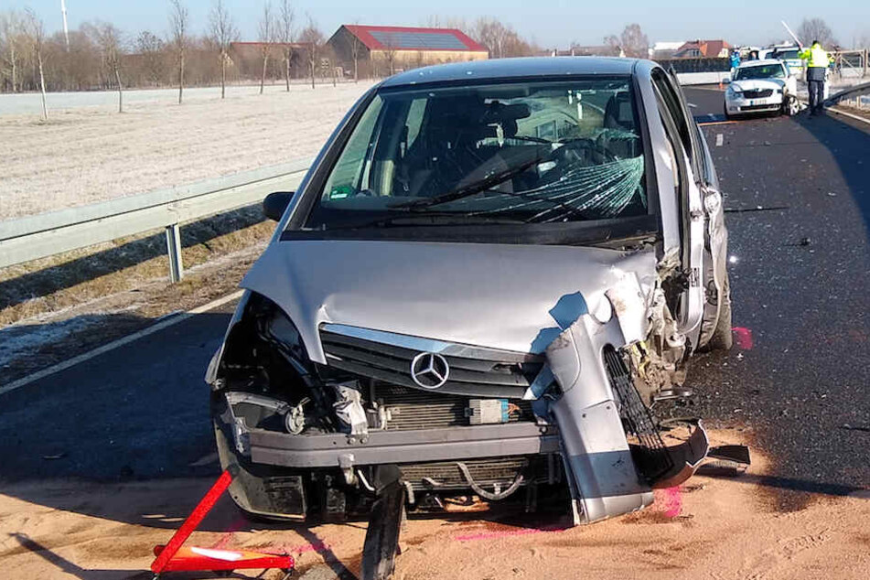 An den Fahrzeugen entstand ein Totalschaden.