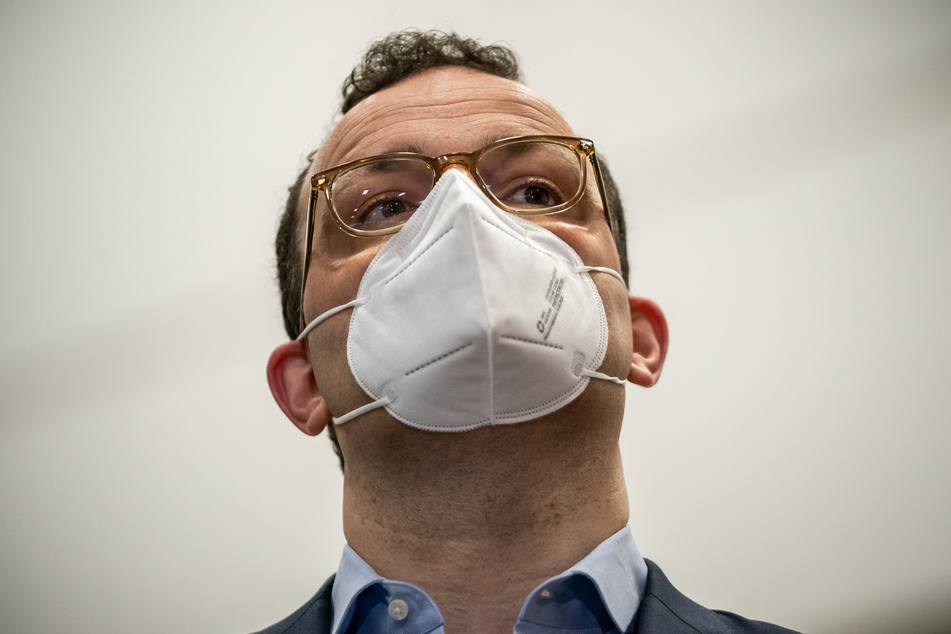 Bundesgesundheitsminister Jens Spahn (40, CDU) hat einen härteren Lockdown gefordert, um die dritte Corona-Welle zu brechen.