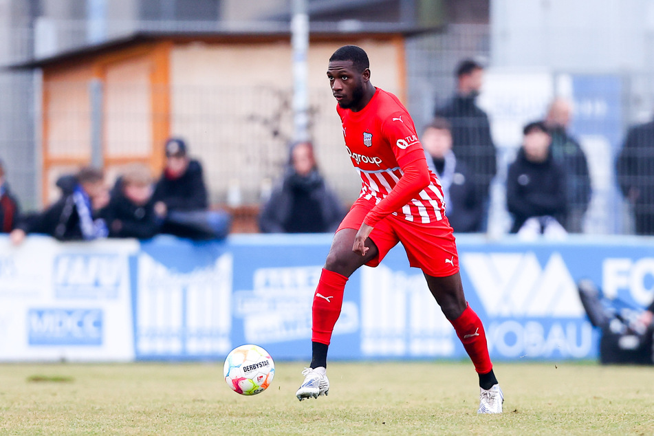 Im Probetraining hinterließ Malik Talabidi (21) einen guten Eindruck. Ob es auch zur einer Verpflichtung durch den FSV Zwickau kommt, ist noch offen.