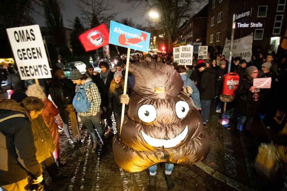 Auch "Omas gegen Rechts" waren Teil des Demonstrationszuges.
