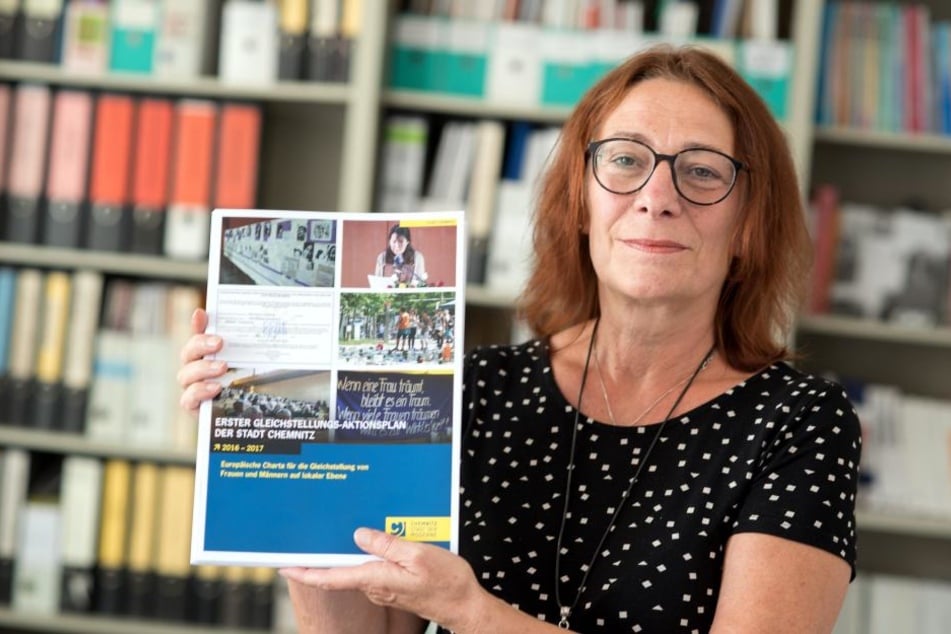 Gleichstellungsbeauftragte Pia Hamann (56) kommen bei der Kampagne "Die Stadt bin ich" die Frauen zu kurz.