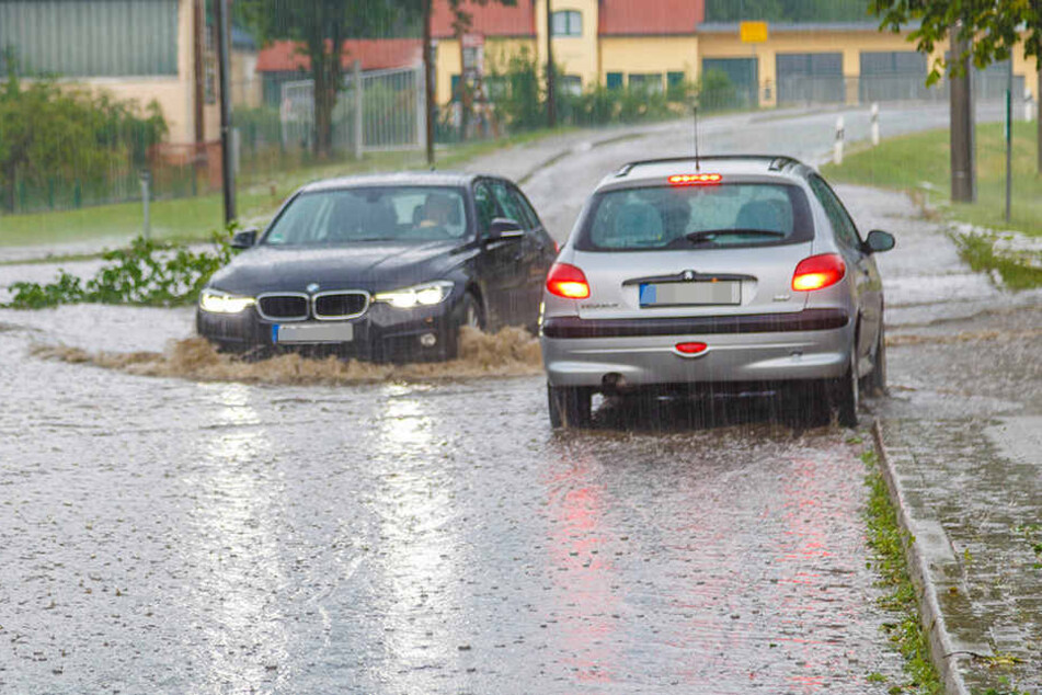 Hier stehen schon die Straßen unter Wasser.