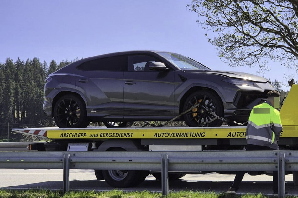 Mit 250 km/h über Bundesstraße: Polizei jagt Lambo-Raser mit Hubschrauber