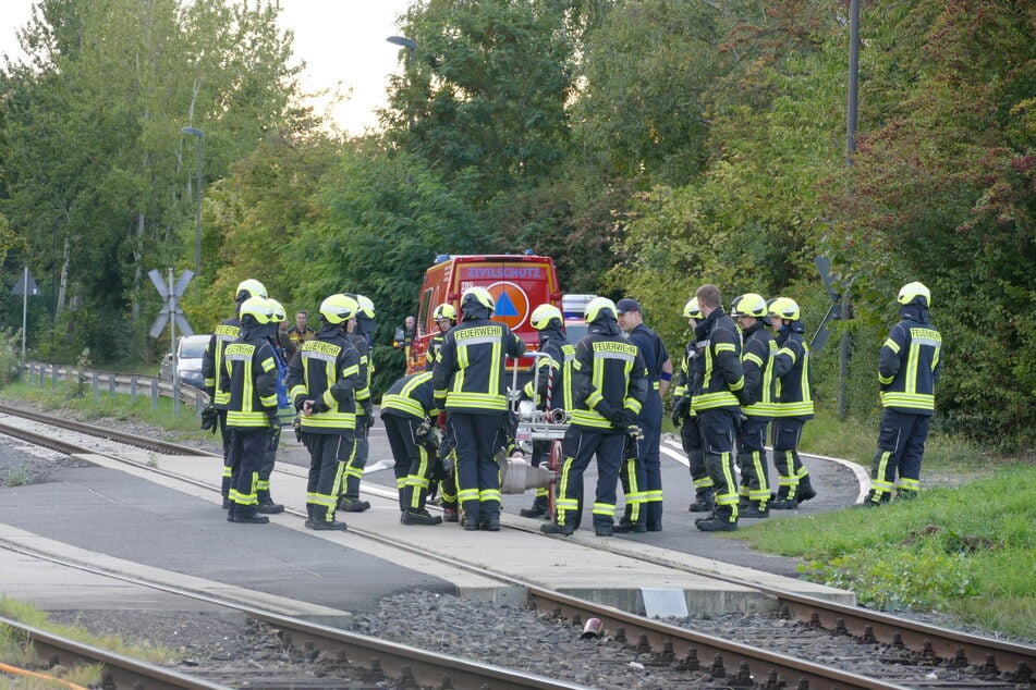 Ganze 49 Einsatzkräfte sicherten die Schienen vor Ort.