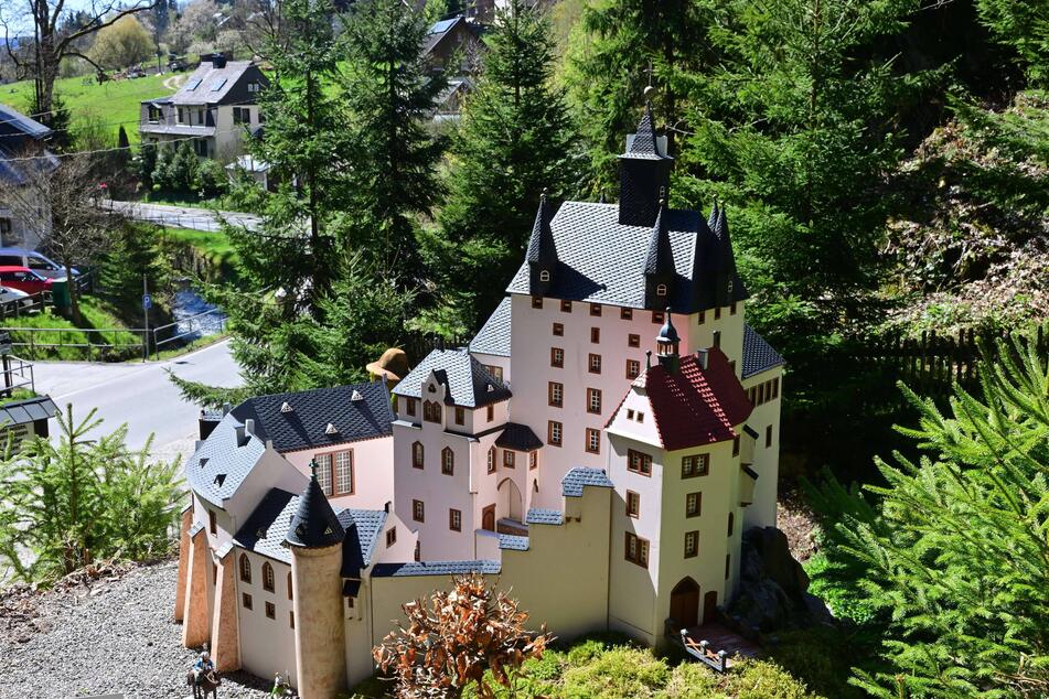 In der Heimatecke Waschleithe gibt es alte Bauernhöfe, Fachwerkhäuser und Burgen en miniature zu bestaunen.