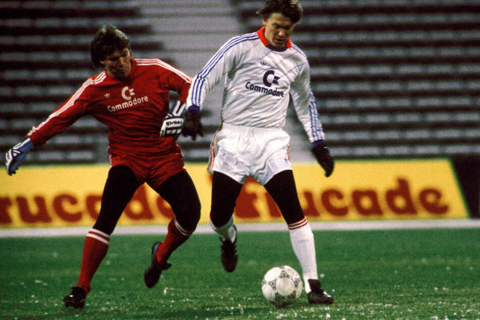 Olaf Renns Vorbild Oleg Blochin (r.) 1987 im Testspiel von Dynamo Kiew gegen Bayern München im Duell mit Lothar Matthäus.