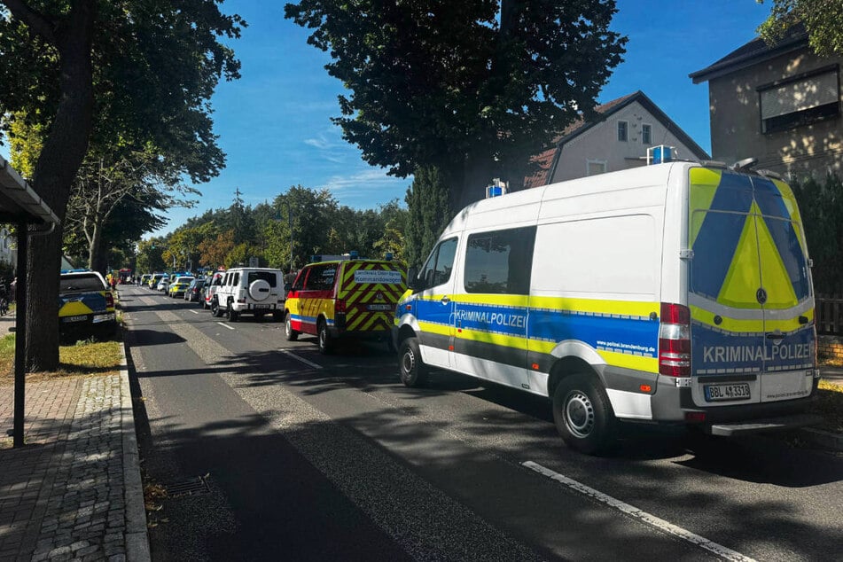 Bluttat an Brandenburger Schule: Zwei Tote, Polizei nimmt Mann fest