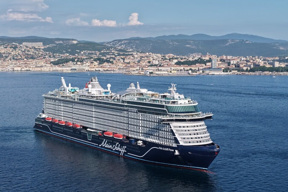 Die "Mein Schiff Flow" wird am Freitag das erste Mal im Hamburger Hafen anlegen. (Archivfoto)