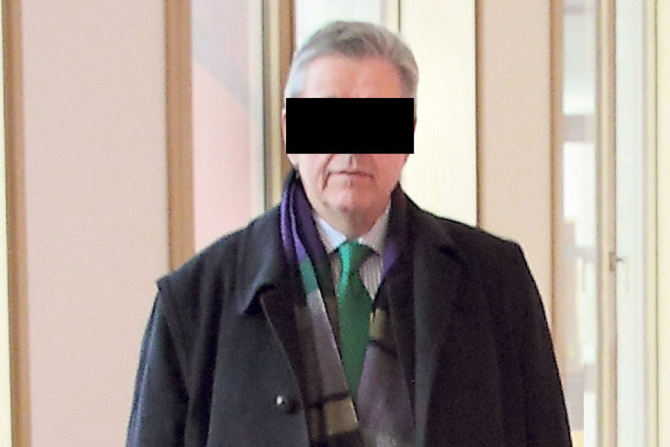 Honorarkonsul Christoph H. (65) kämpft bei Gericht gegen ein Knöllchen.