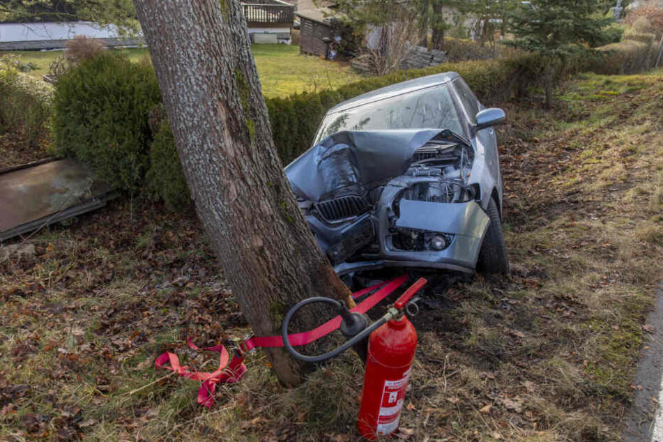 Eine Insassin des Skoda verstarb im Krankenhaus.