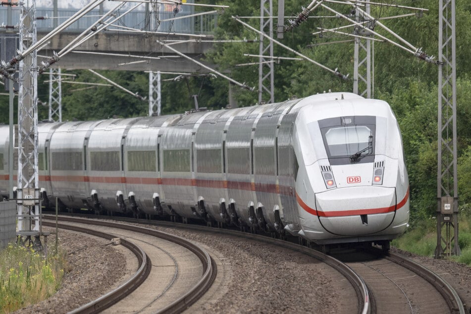 Der Personenzug IC1291 war mit 85 Fahrgästen an Bord unterwegs. (Symbolbild)