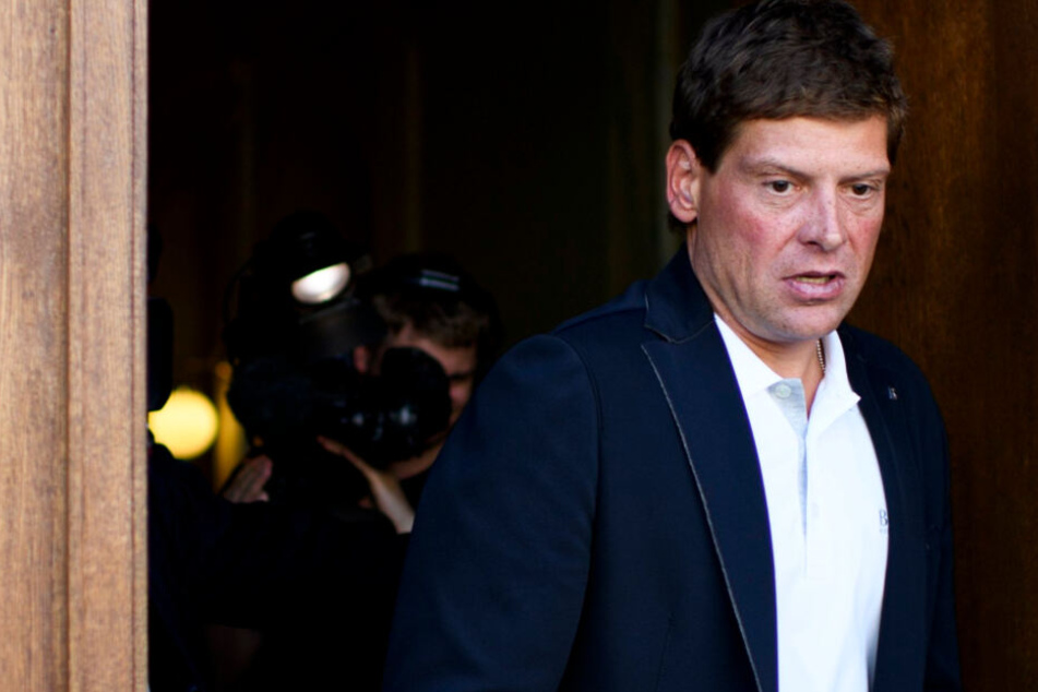 Das Foto aus dem Jahr 2017 zeigt Jan Ullrich beim Verlassen des Rathaus von Weinfelden in der Schweiz.