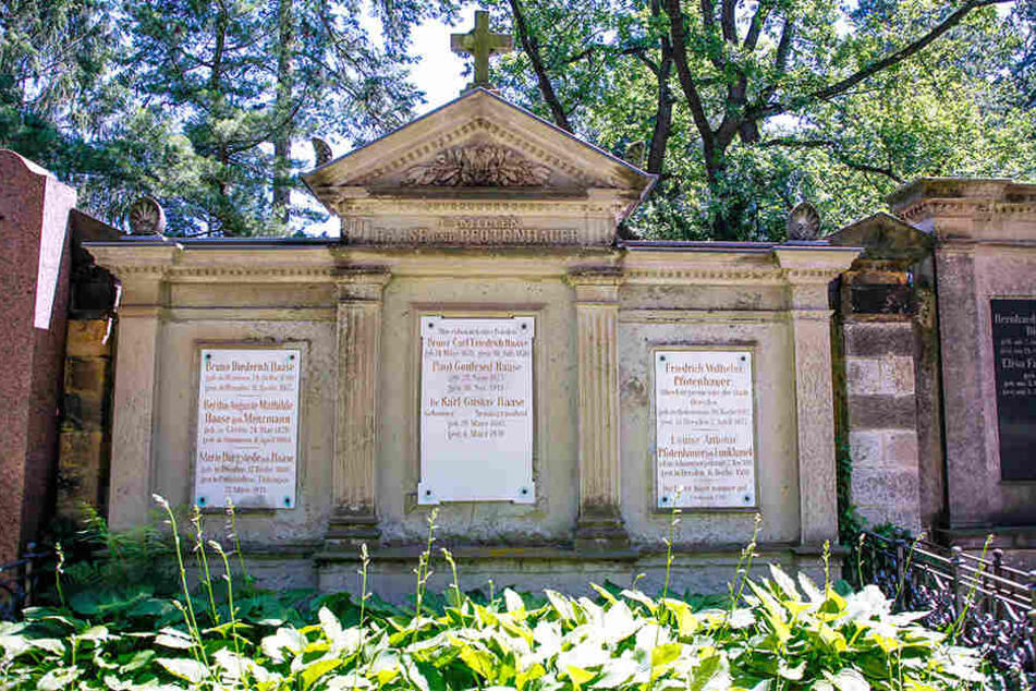 Die Grabstätte Wilhelm Pfotenhauers und seiner Frau auf dem Johannisfriedhof.