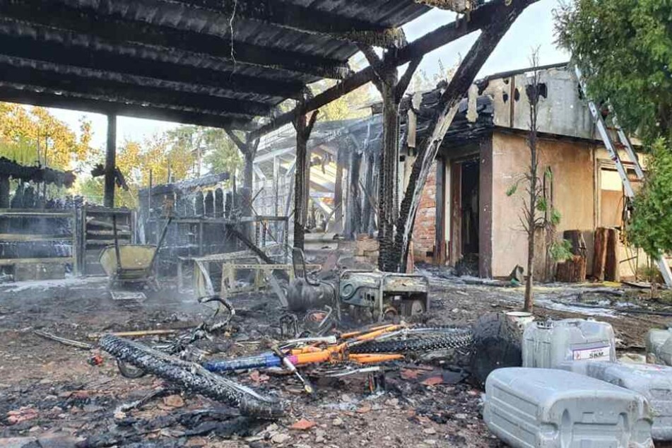 Nach dem Einsatz wurde das Ausmaß des Brandes in Burg bei Magdeburg deutlich.