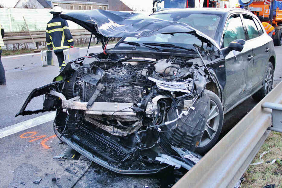 Der 45-Jährige wurde bei dem Unfall leicht verletzt und in eine Klinik gebracht.