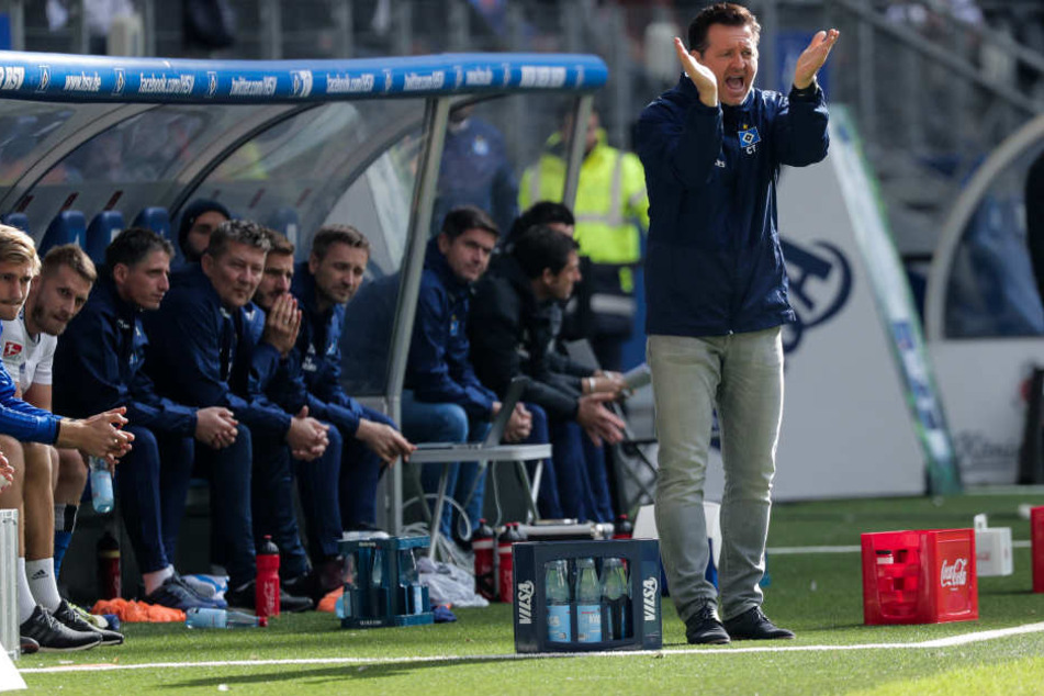 Eine richtige Verabschiedung von seiner Mannschaft blieb ihm verwehrt: Ex-HSV-Trainer Christian Titz.