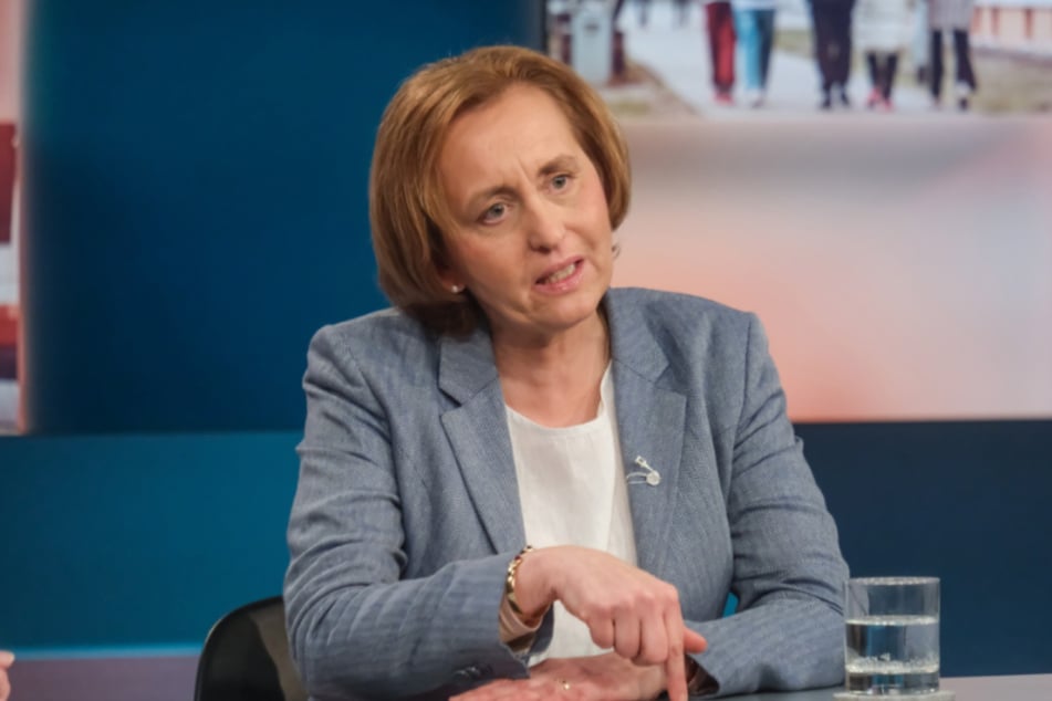 Beatrix von Storch (53, AfD) verwies auf den relativ hohen Anteil von Ausländern unter den Tatverdächtigen bei Gruppenvergewaltigungen.