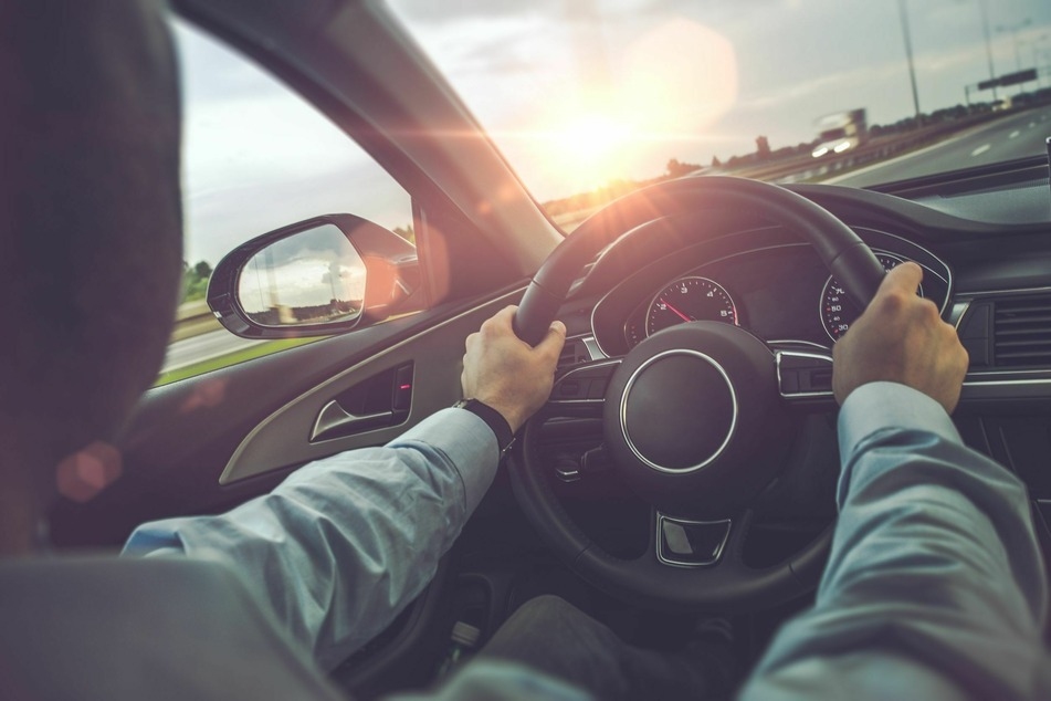 Auf der A4 ist ein Autofahrer in der Nähe von Meerane mit 243 Sachen geblitzt worden. (Symbolbild)
