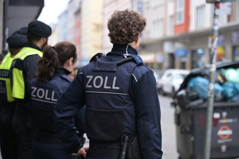 Der Zoll stellte in 55 Fällen weiteren Ermittlungsbedarf fest. (Symbolbild)
