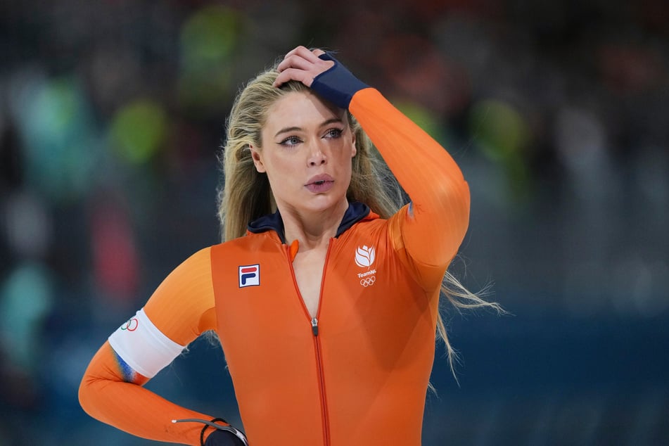 Viele Blicke richteten sich bei Olympia auf Jutta Leerdam (27), doch nicht nur ihre sportlichen Leistungen standen dabei im Fokus.