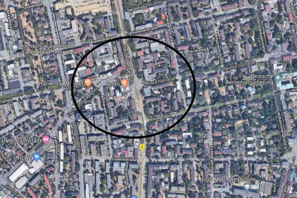 An der Tram-Haltestelle Heidelberger Straße/Eschollbrücker Straße wurde der Mann niedergestochen.