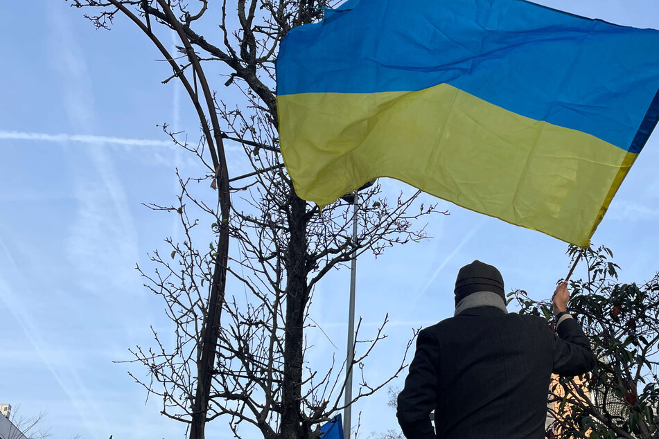 Gedenken zum Jahrestag des Ukraine-Kriegs: Zahlreiche Solidaritäts-Kundgebungen in NRW