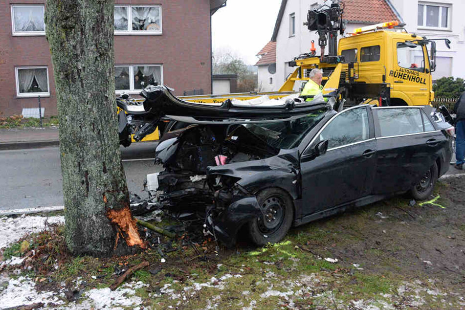 Der Mazda war nicht mehr fahrbereit und musste abgeschleppt werden.