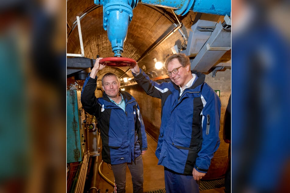 Im Bauch der Talsperre: Umwelt- und damit auch Wasserminister Georg-Ludwig von Breitenbuch (54, CDU, r.) und LTV-Chef Eckehard Bielitz (53).
