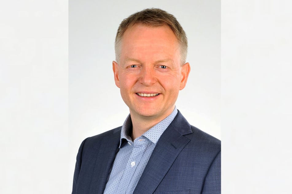 Tierschutzbeauftragter Stefan Heidrich (45) lehnt die Jagd mit Pfeil und Bogen entschieden ab.